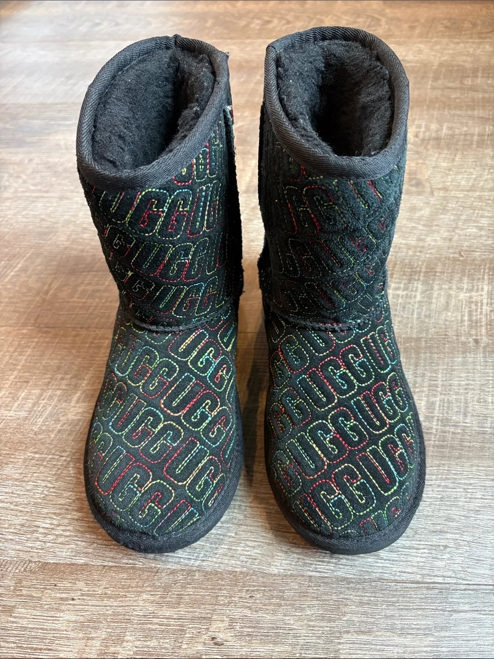 UGG Kids' Classic II Graphic Stitch Boots Black Multi-Color Logo Size 4